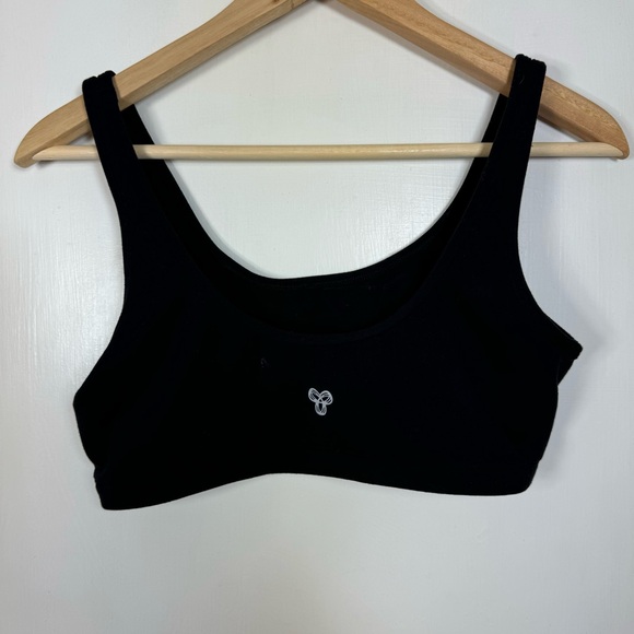 TnAction
TnaSLICK™ Rib Mini Bra Top - Picture 4 of 5